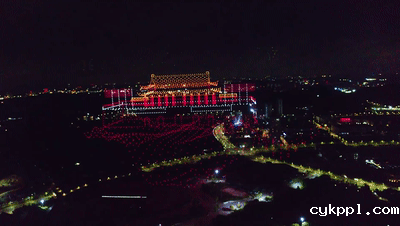 视觉盛宴！深圳5200架无人机点亮夜空