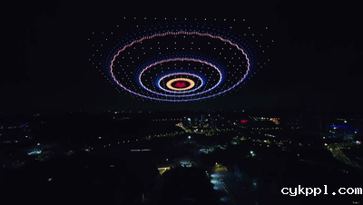 视觉盛宴！深圳5200架无人机点亮夜空