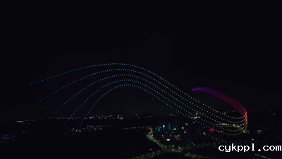 视觉盛宴！深圳5200架无人机点亮夜空