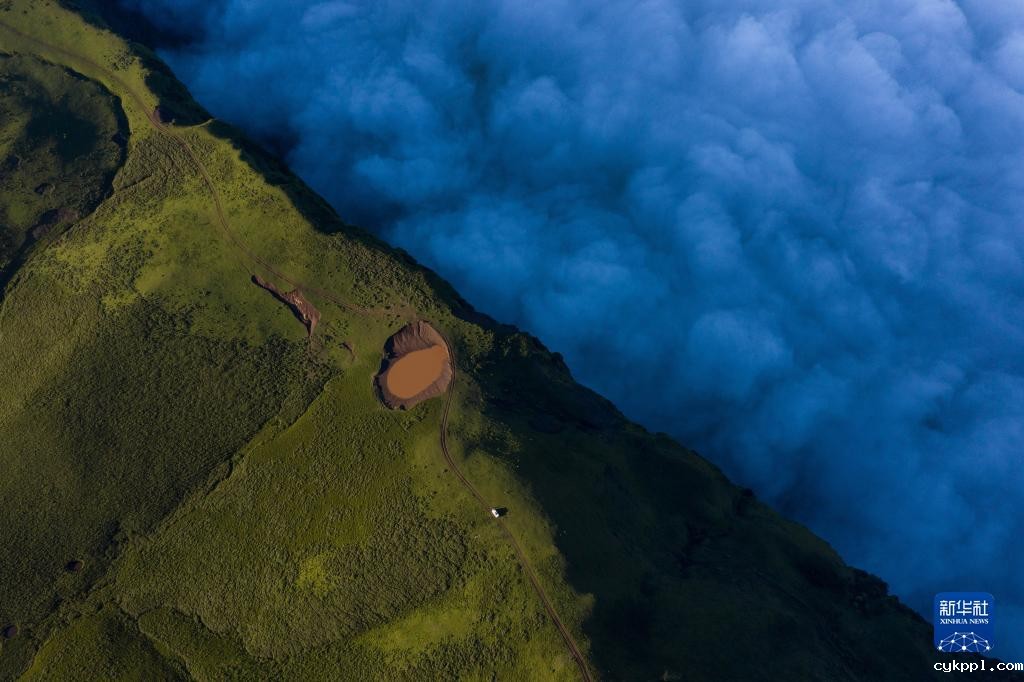 云蒸霞蔚龙头山