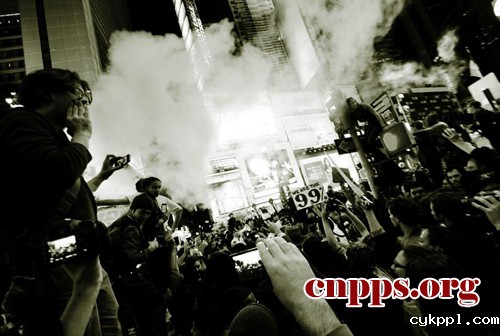 “占领华尔街”——折射美国社会的多棱镜