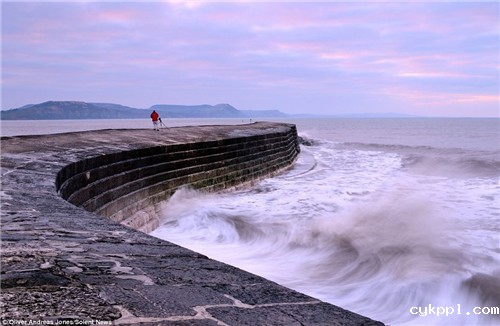 神童具摄影天赋 巧选景拍壮观唯美场面