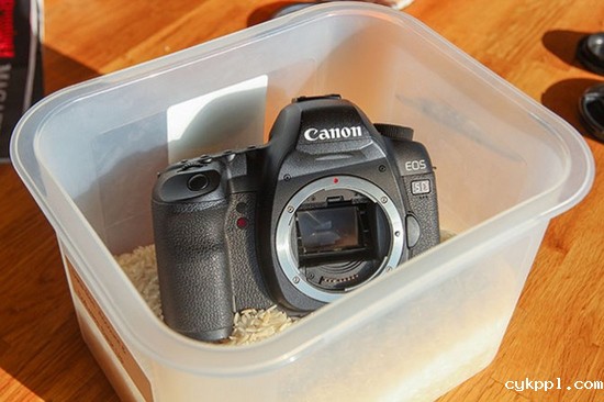 相机湿身！家用妙招轻松解决