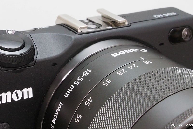 新锐APS-C便携机 佳能黑色EOS M2赏