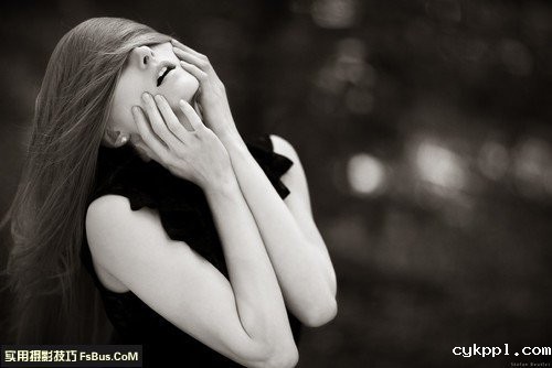 百变就是有型 教你非常规人像构图技巧