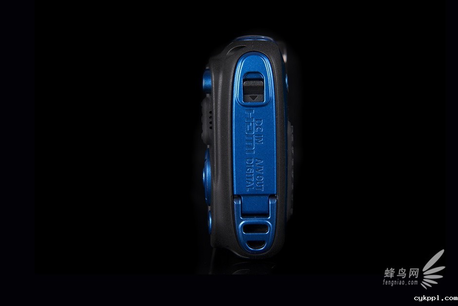 驴友必备三防机 佳能PowerShot D30图赏