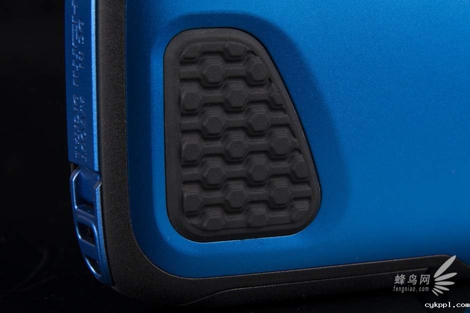 驴友必备三防机 佳能PowerShot D30图赏