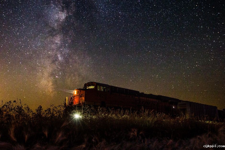 一路风光不遗漏 乘火车遇见未知的自己