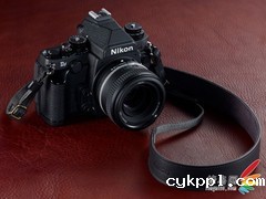 亮骚复古新产品 尼康发布Df专用新肩带