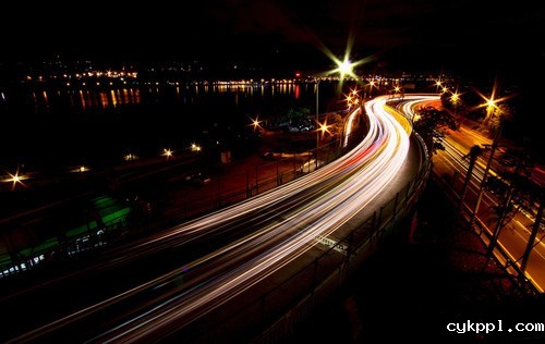 5个小技巧 随心所欲教你拍出漂亮光轨