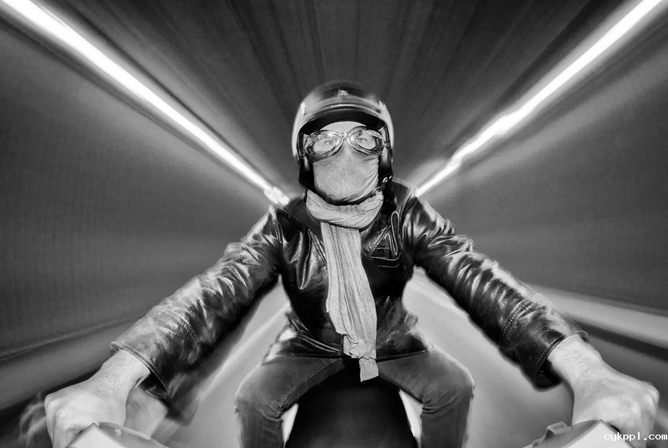 特别的创意自拍技巧 拍出每个人的独特性 特别的创意自拍技巧 拍出每个人的独特性