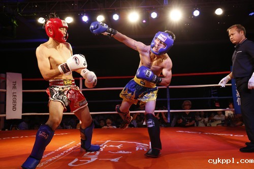 新锐超广角 佳能EF 16-35mm F4L评测试用