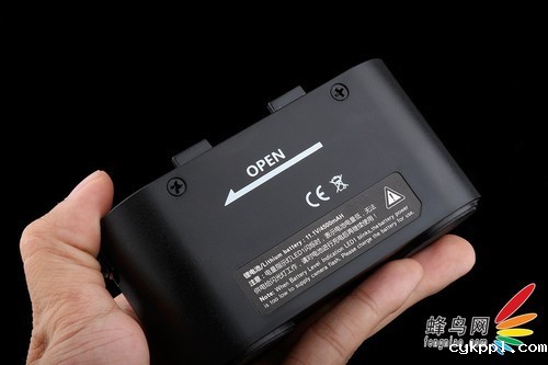 GN80裸管J灯 神牛AD360闪光灯详细评测