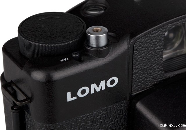 Lomography推出最小巧自动120胶片相机LC-A 120