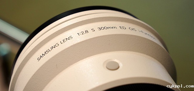 三星展示300/2.8 OIS超长焦镜头原型