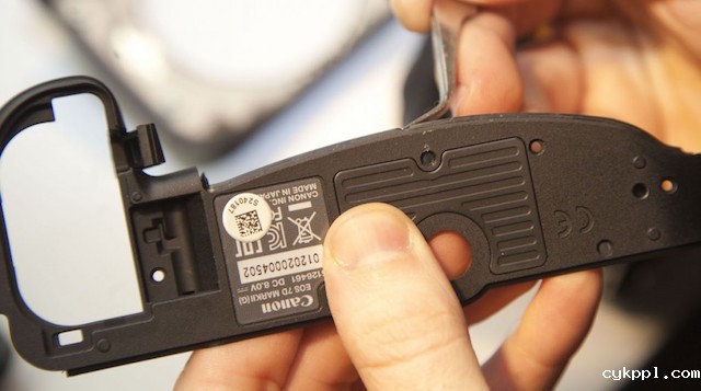 佳能EOS 7D Mark II拆解