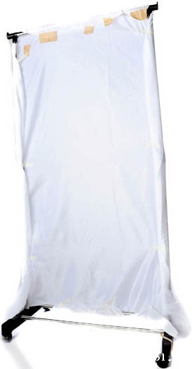 『摄影DIY』晾衣架+白色布料=大型柔光箱