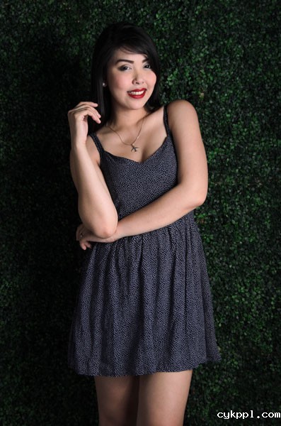 『摄影DIY』晾衣架+白色布料=大型柔光箱