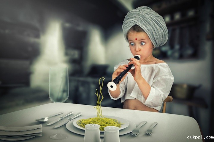 逗比父亲为孩子拍摄的梦幻场景