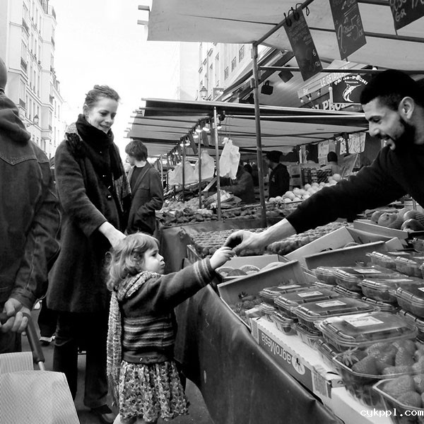 Nikolai Endegor街头摄影作品：黑白巴黎