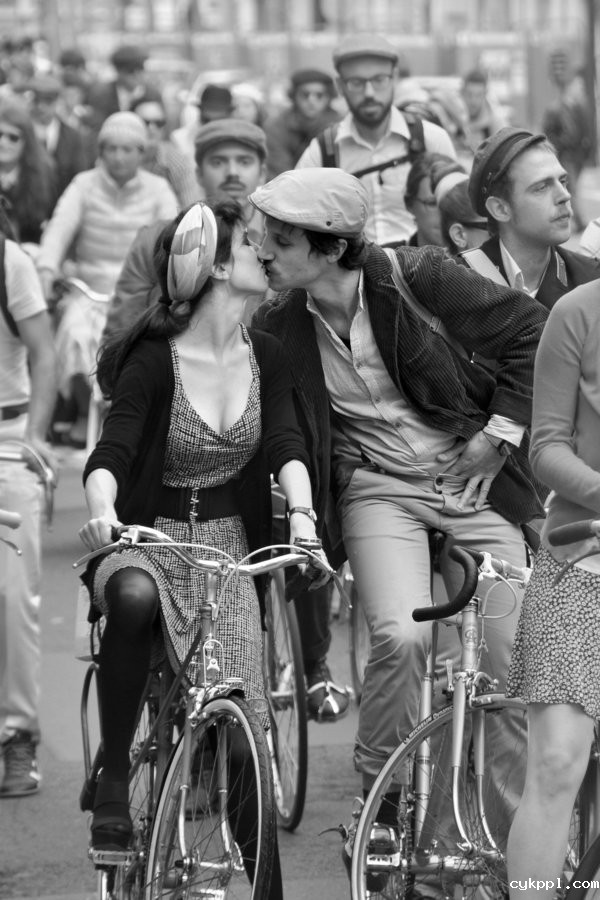 Nikolai Endegor街头摄影作品：黑白巴黎