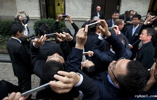 『纪实摄影』手机屏幕改变的世界