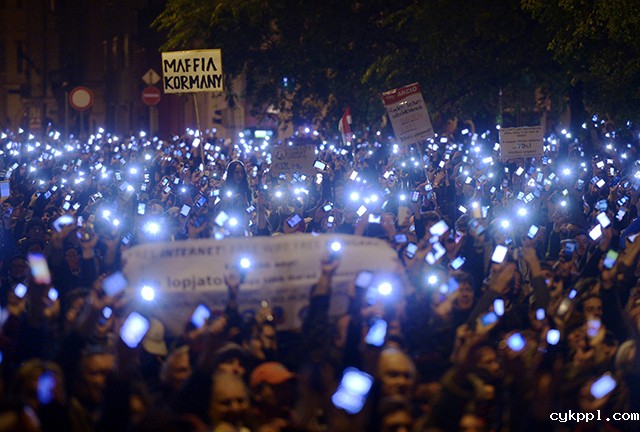 『纪实摄影』手机屏幕改变的世界