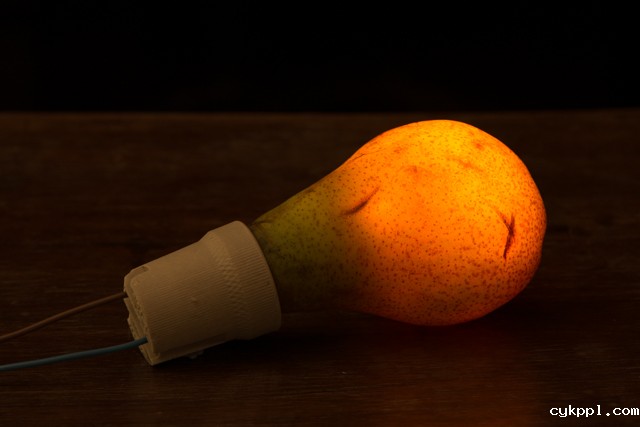 『创意摄影』Radu Zaciu：果蔬“灯泡”