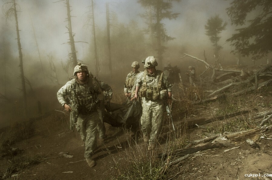 女战地摄影师Lynsey Addario作品