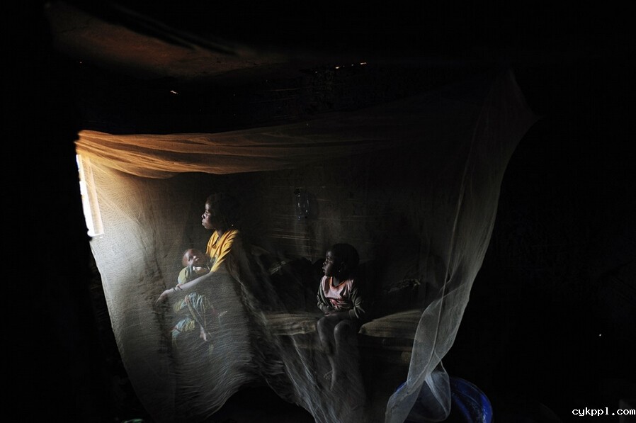 女战地摄影师Lynsey Addario作品