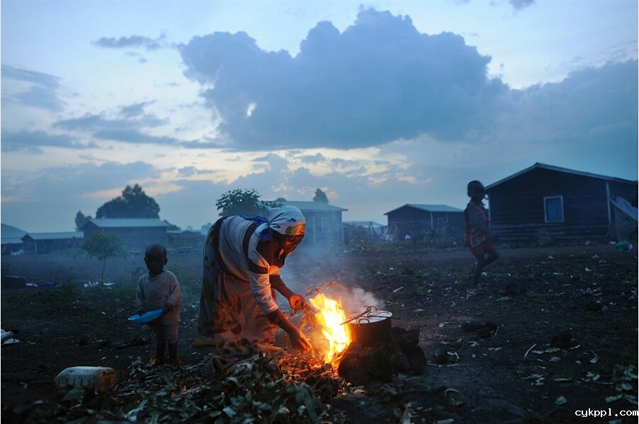 女战地摄影师Lynsey Addario作品