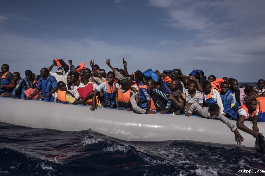 女战地摄影师Lynsey Addario作品