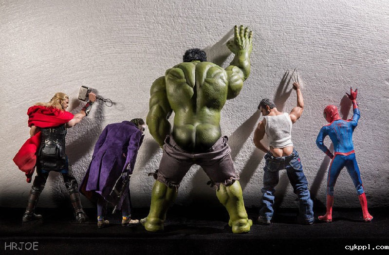 Edy Hardjo：超级英雄的秘密私生活