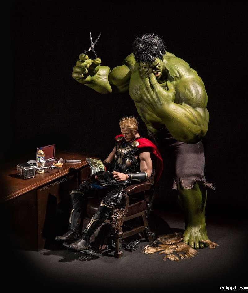 Edy Hardjo：超级英雄的秘密私生活