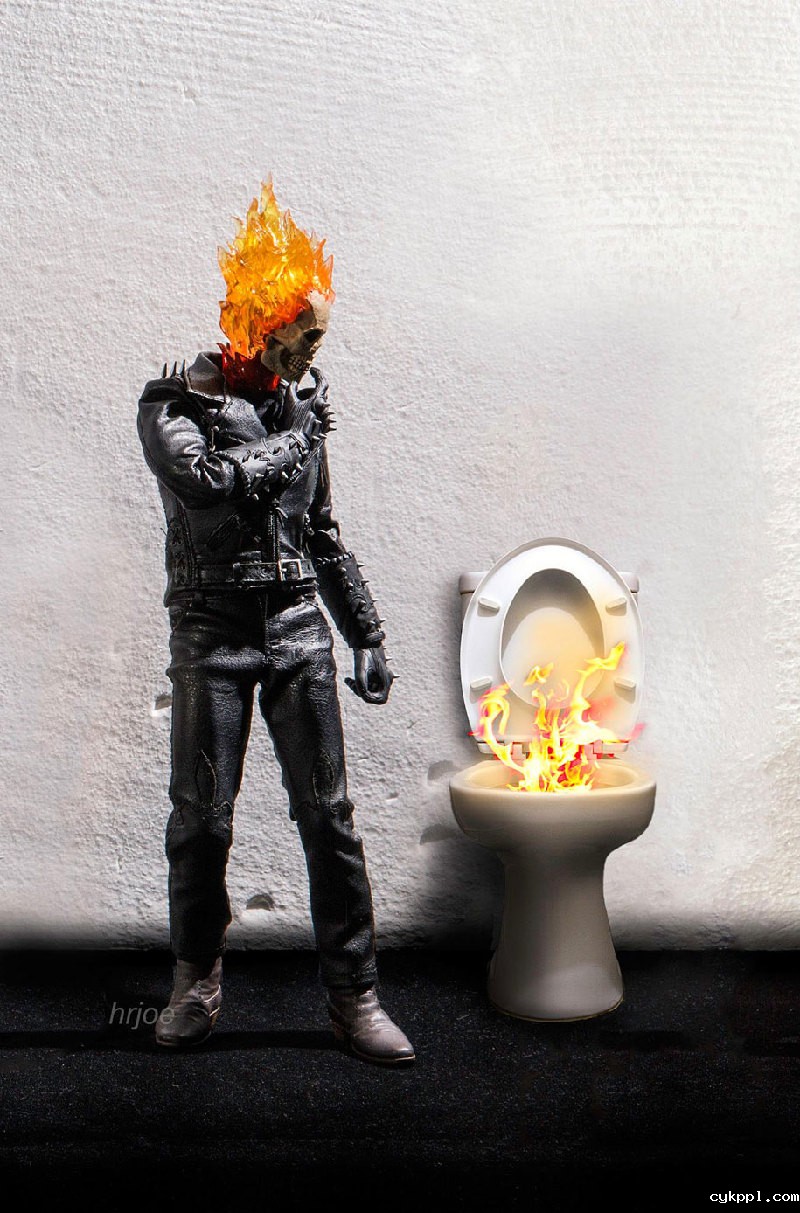 Edy Hardjo：超级英雄的秘密私生活