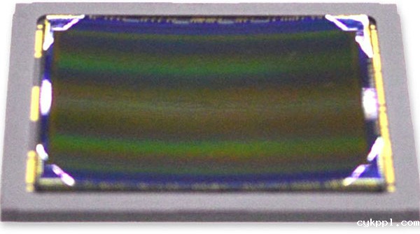 索尼新全画幅曲面传感器用35mm大光圈镜头专利公布