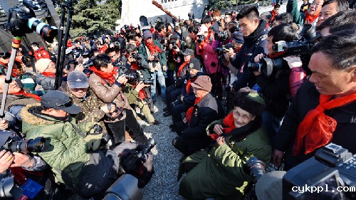 南京“开镜—出征”仪式庄重启动