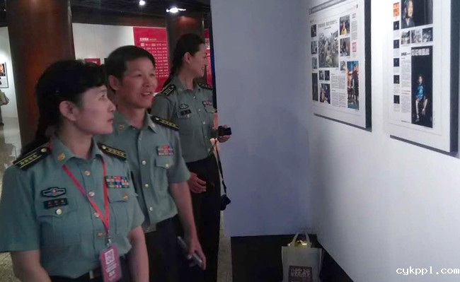 八年抗战·民族记忆——纪念中国人民抗日战争胜利70周年全国媒体优秀版面暨摄影作品展览在京开幕 八年抗战·民族记忆——纪念中国人民抗日战争胜利70周年全国媒体优秀版面暨摄影作品展览在京开幕