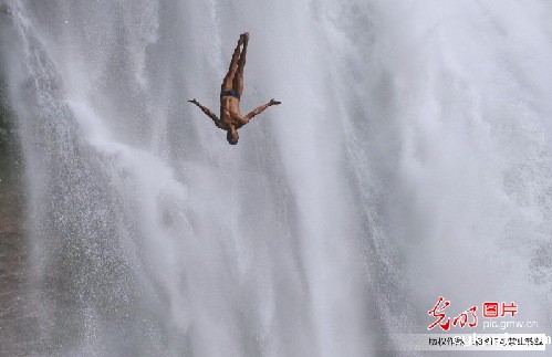 纪念红军长征胜利80周年全国主流媒体聚焦赤水