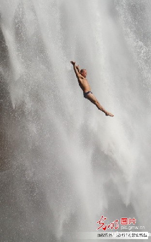 纪念红军长征胜利80周年全国主流媒体聚焦赤水