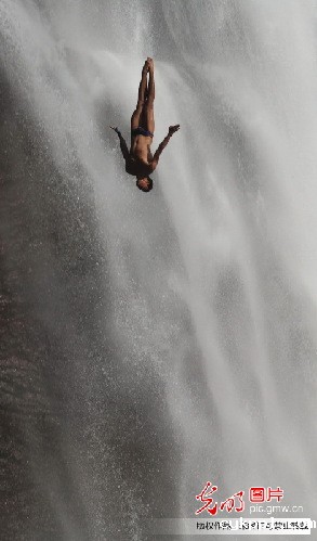 纪念红军长征胜利80周年全国主流媒体聚焦赤水