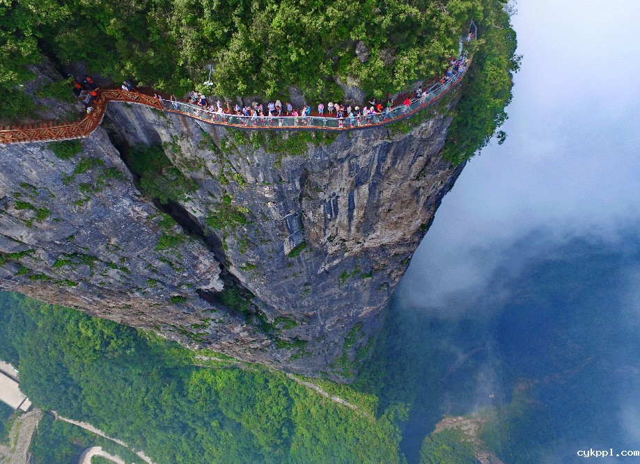 《张家界玻璃栈道》