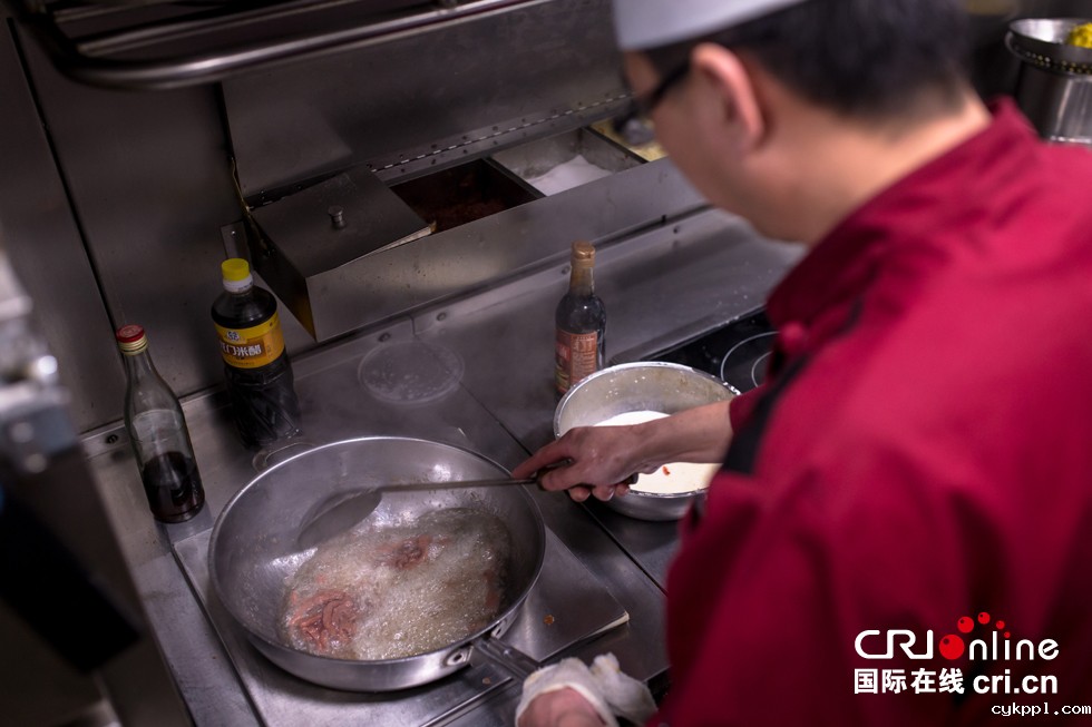 三十七载！列车大厨的油火人生