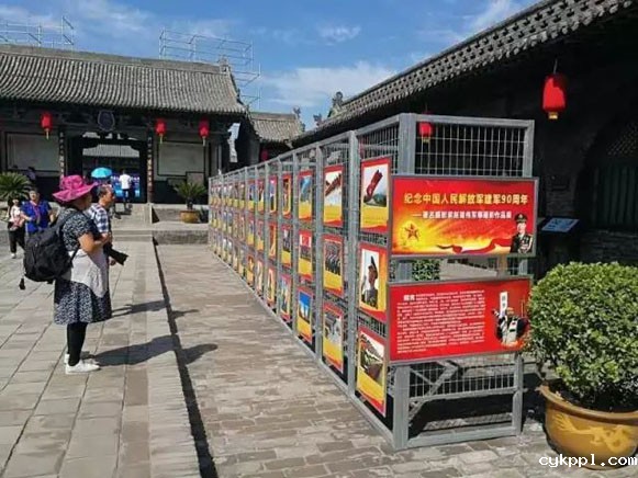 赵建伟摄影作品《军魂》在平遥国际摄影展展出