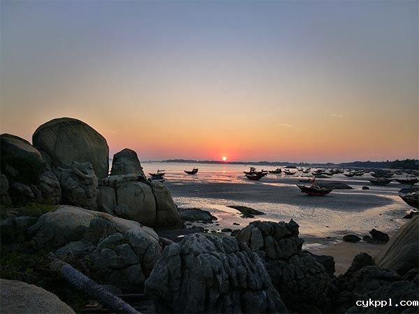 探访南向通道 聚焦美丽钦州