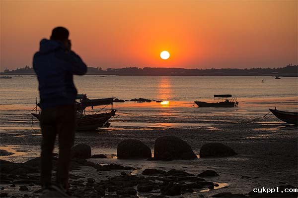 探访南向通道 聚焦美丽钦州