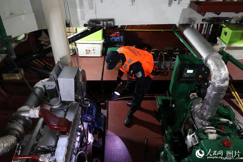 图片故事：湄公河上的联合巡逻执法