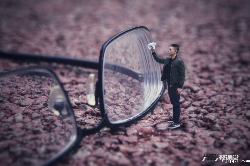 超简单!几步教你创意“小人国”照片拍摄制作方法