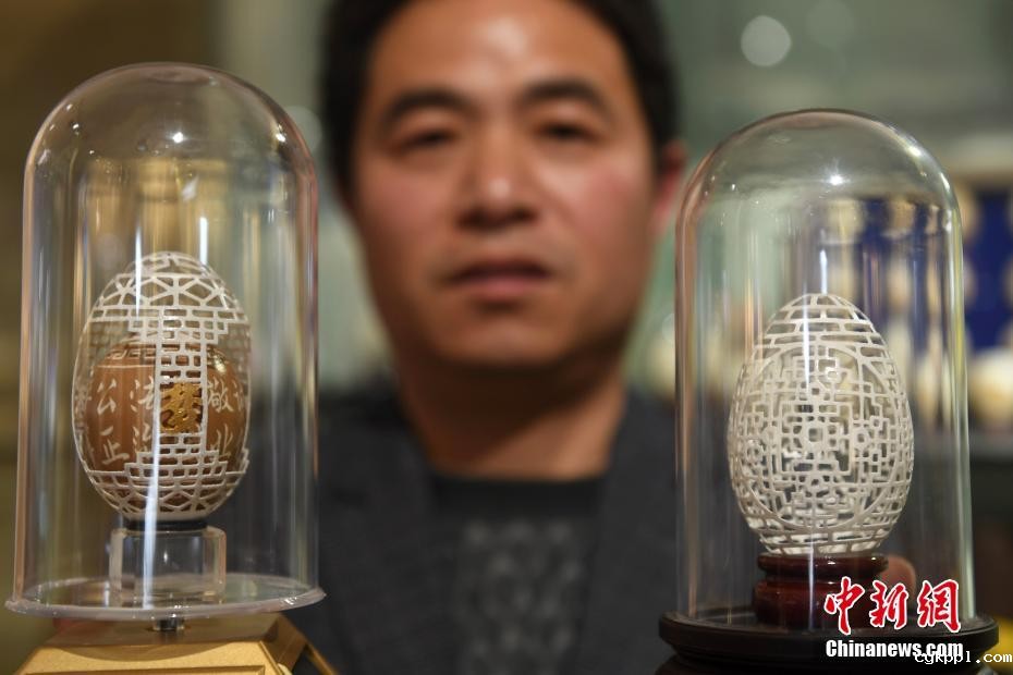 杭州蛋雕手艺人毫厘之上刻绘艺术