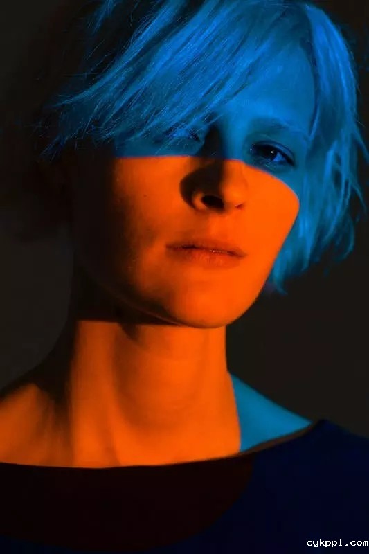 没有高端的造型灯效怎么办？不妨试试投影仪吧